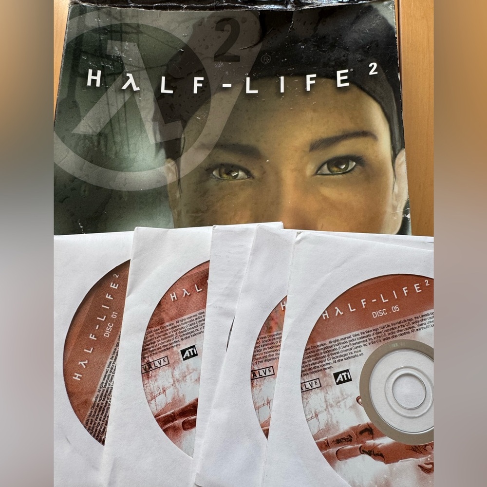 Half-Life 2 PC Game by Valve - Black